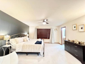 EV2-GRACE VILLA-Many BRs and loft